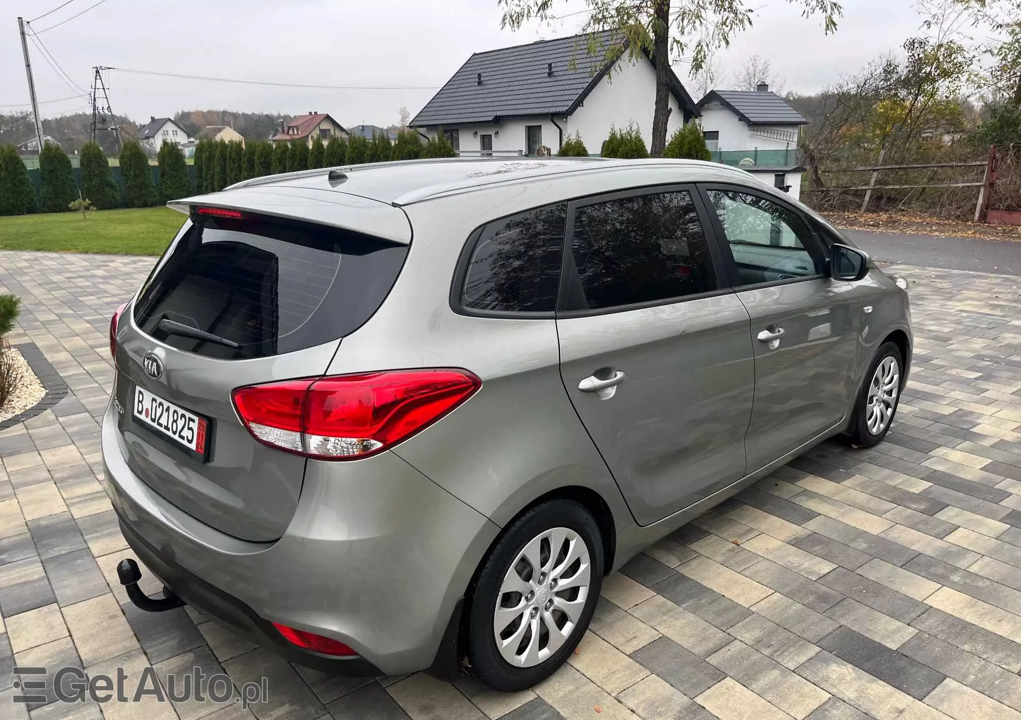 KIA Carens 