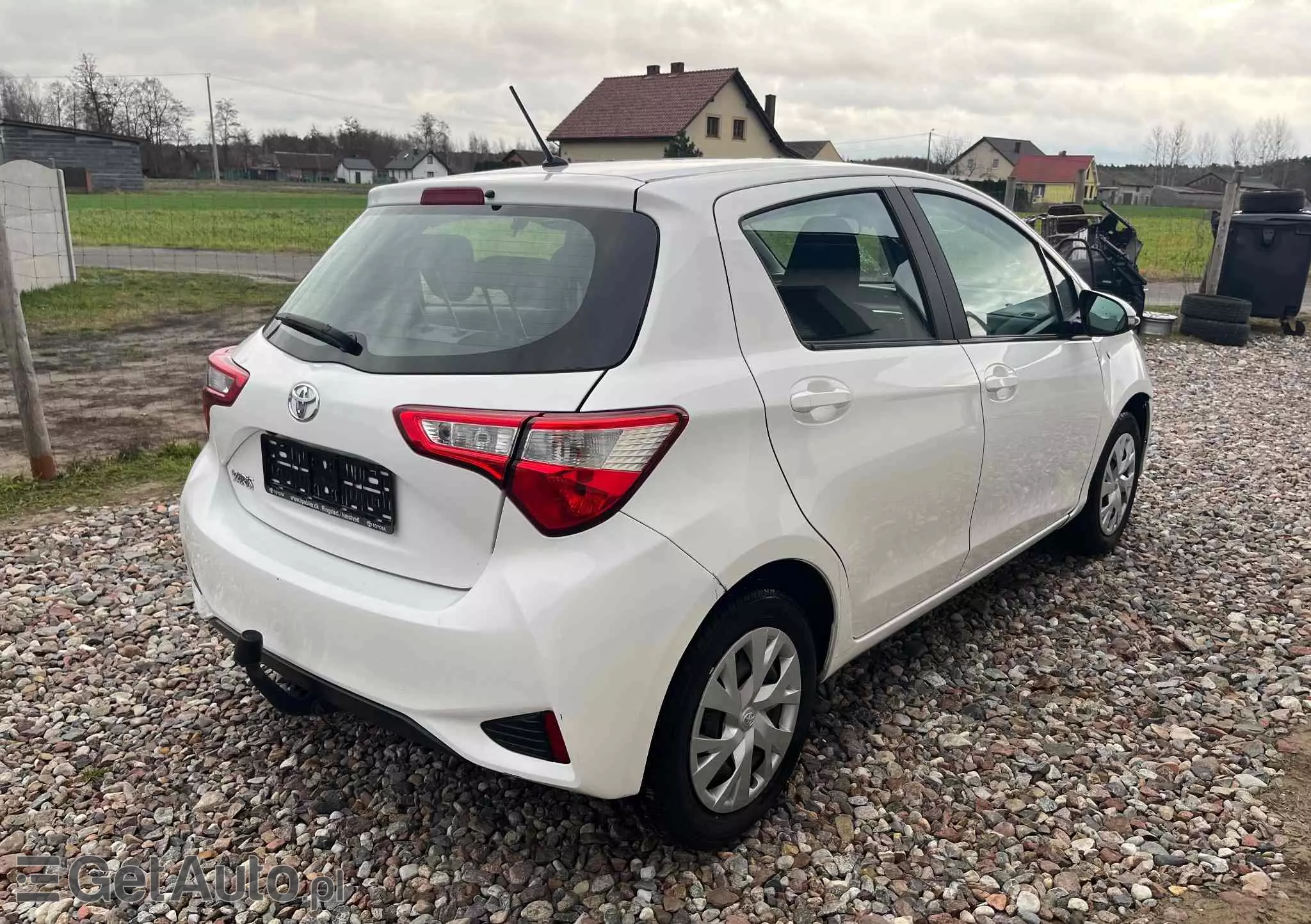 TOYOTA Yaris 