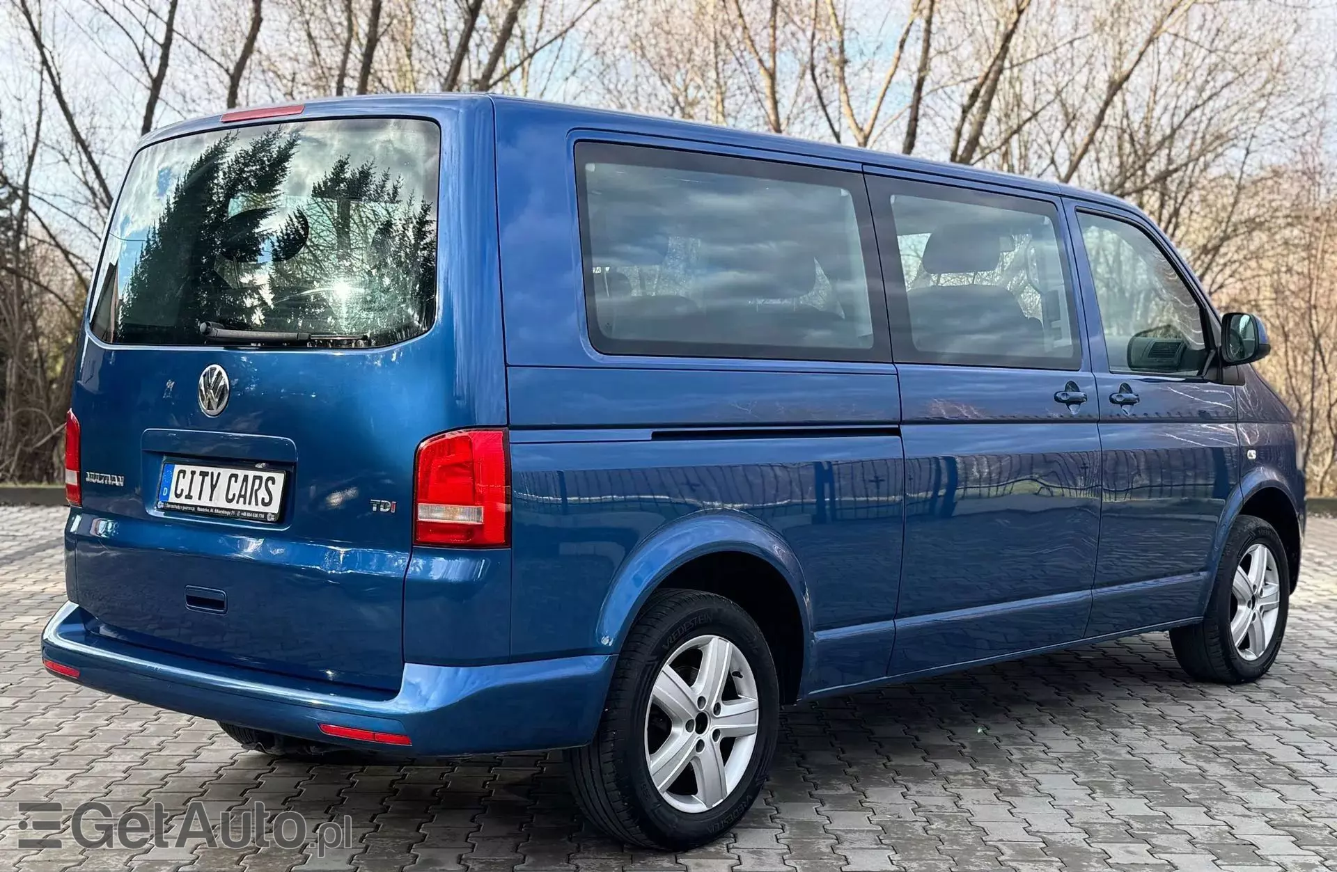 VOLKSWAGEN Multivan 