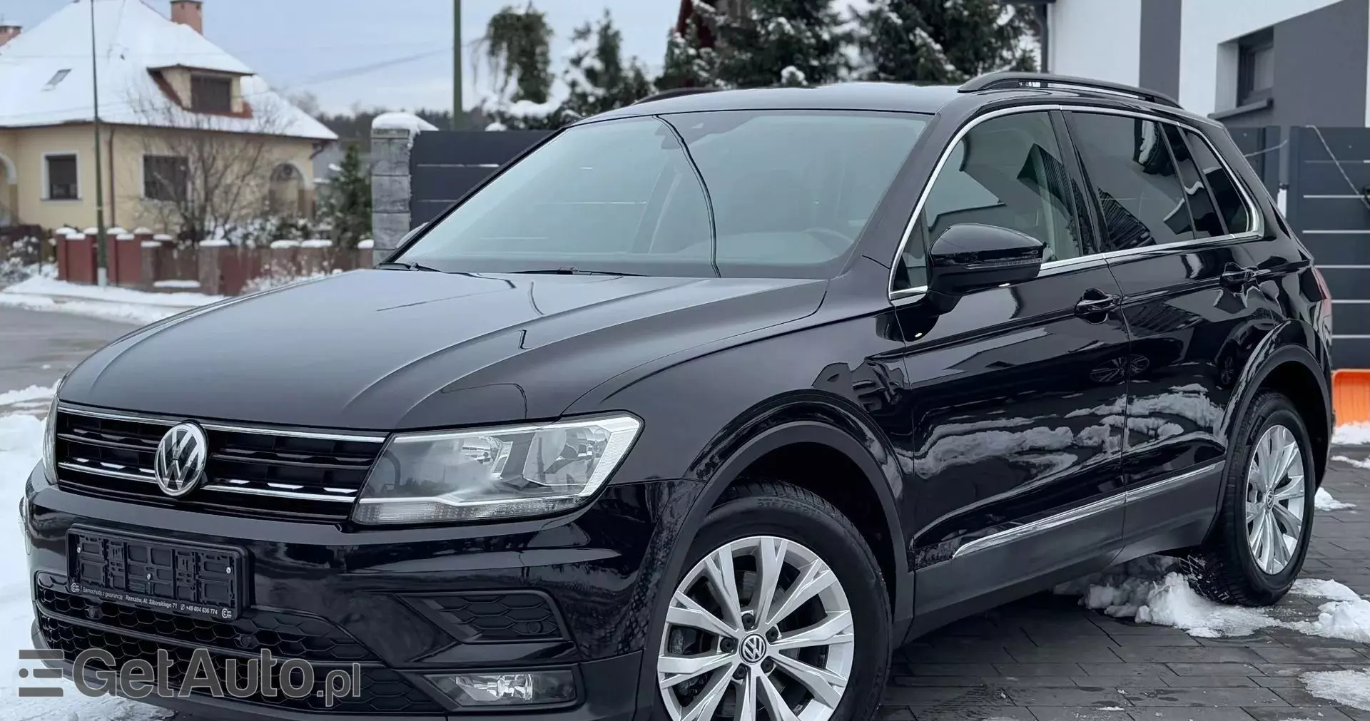 VOLKSWAGEN Tiguan 