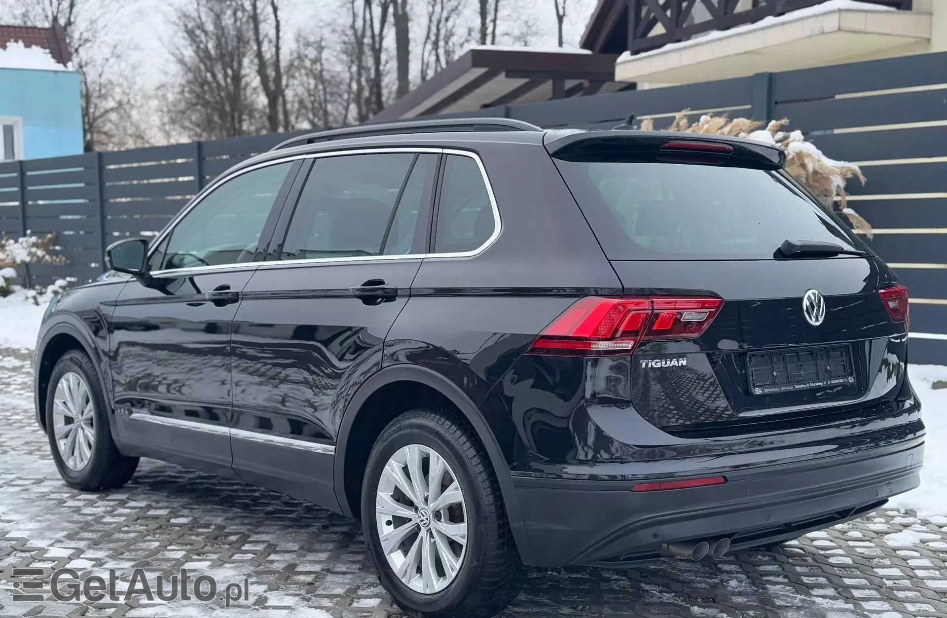 VOLKSWAGEN Tiguan 