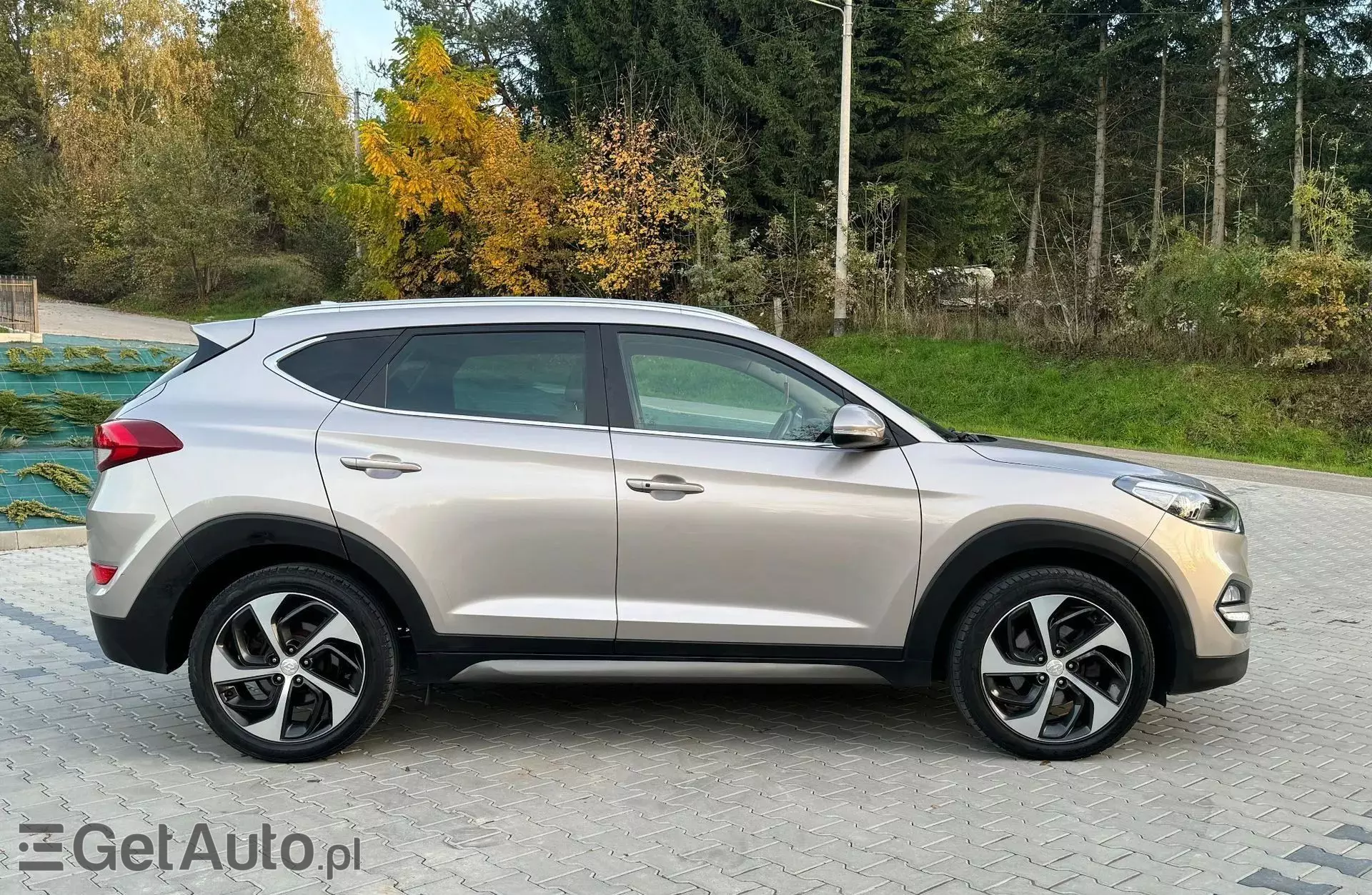 HYUNDAI Tucson 