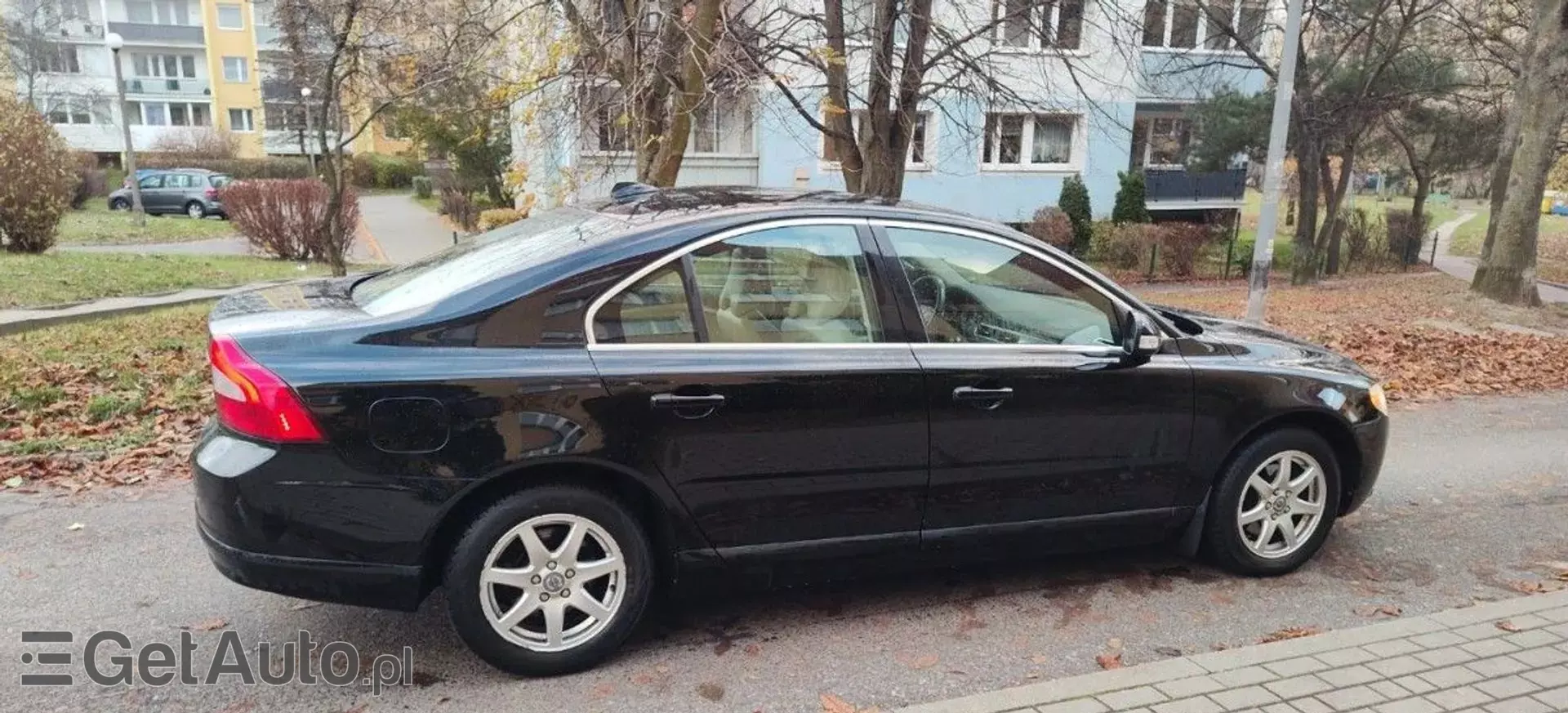 VOLVO S80 