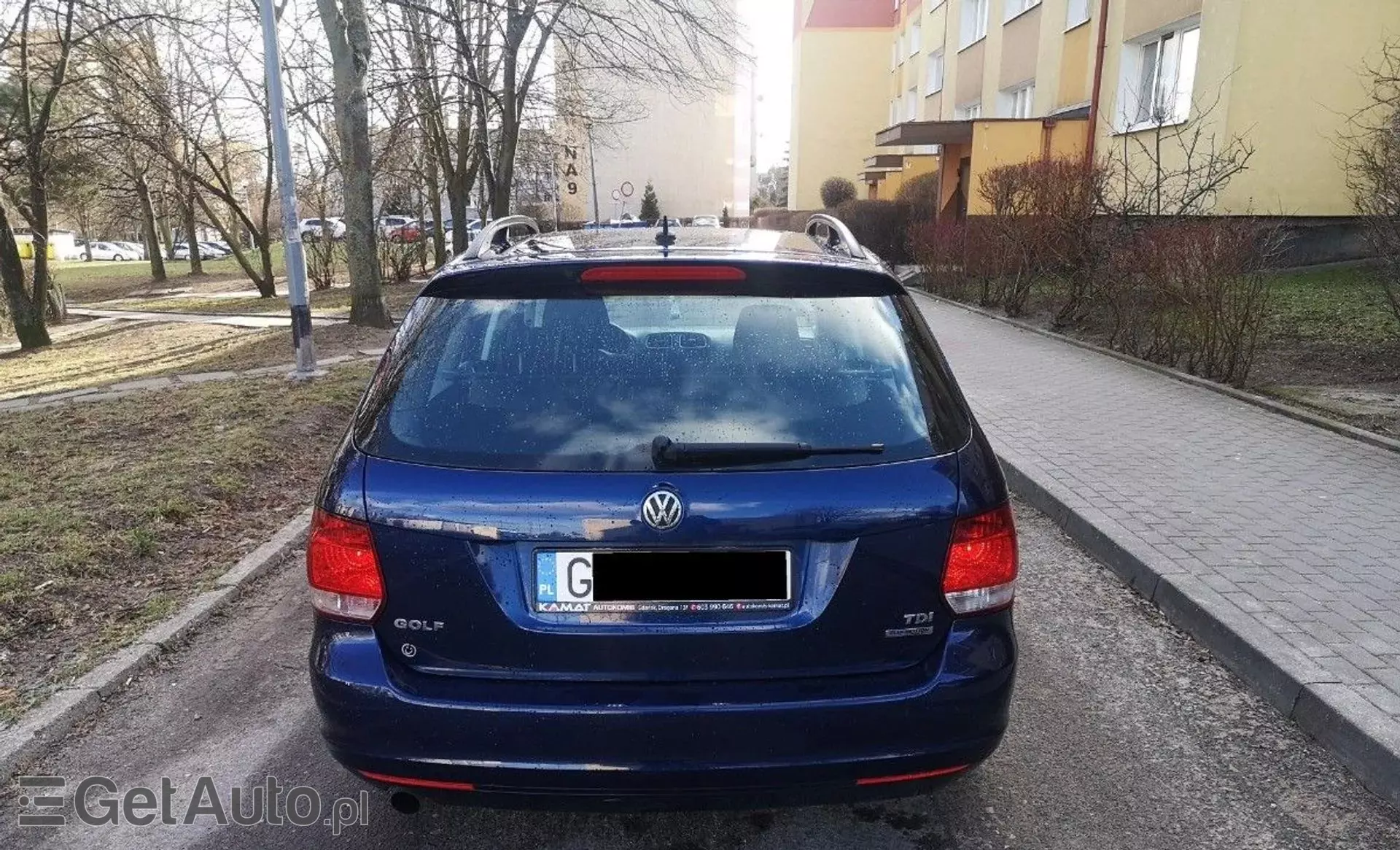 VOLKSWAGEN Golf 