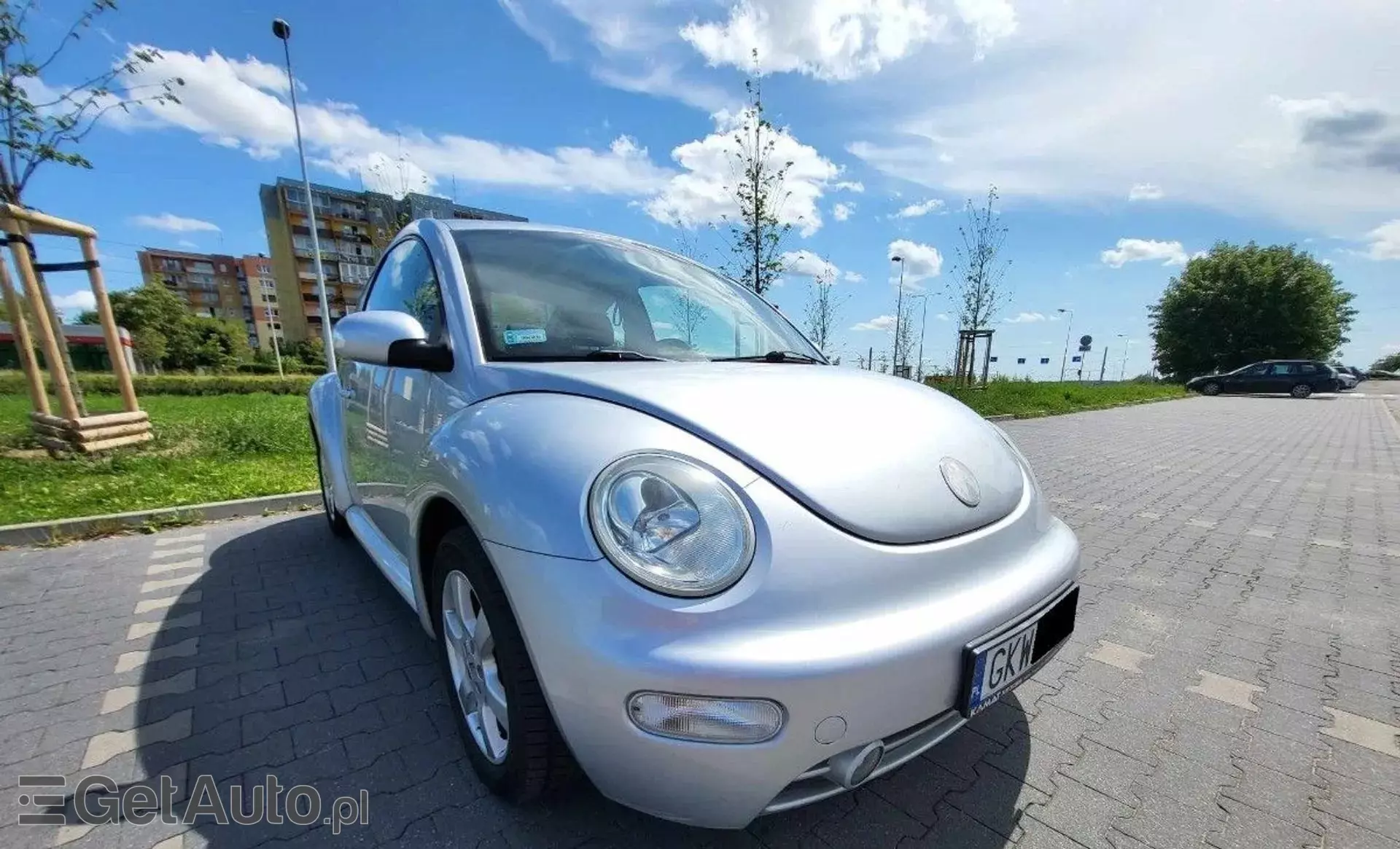 VOLKSWAGEN Beetle 1.6 (100 KM)