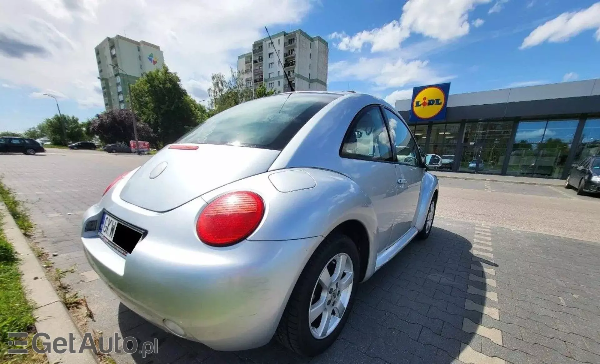 VOLKSWAGEN Beetle 1.6 (100 KM)