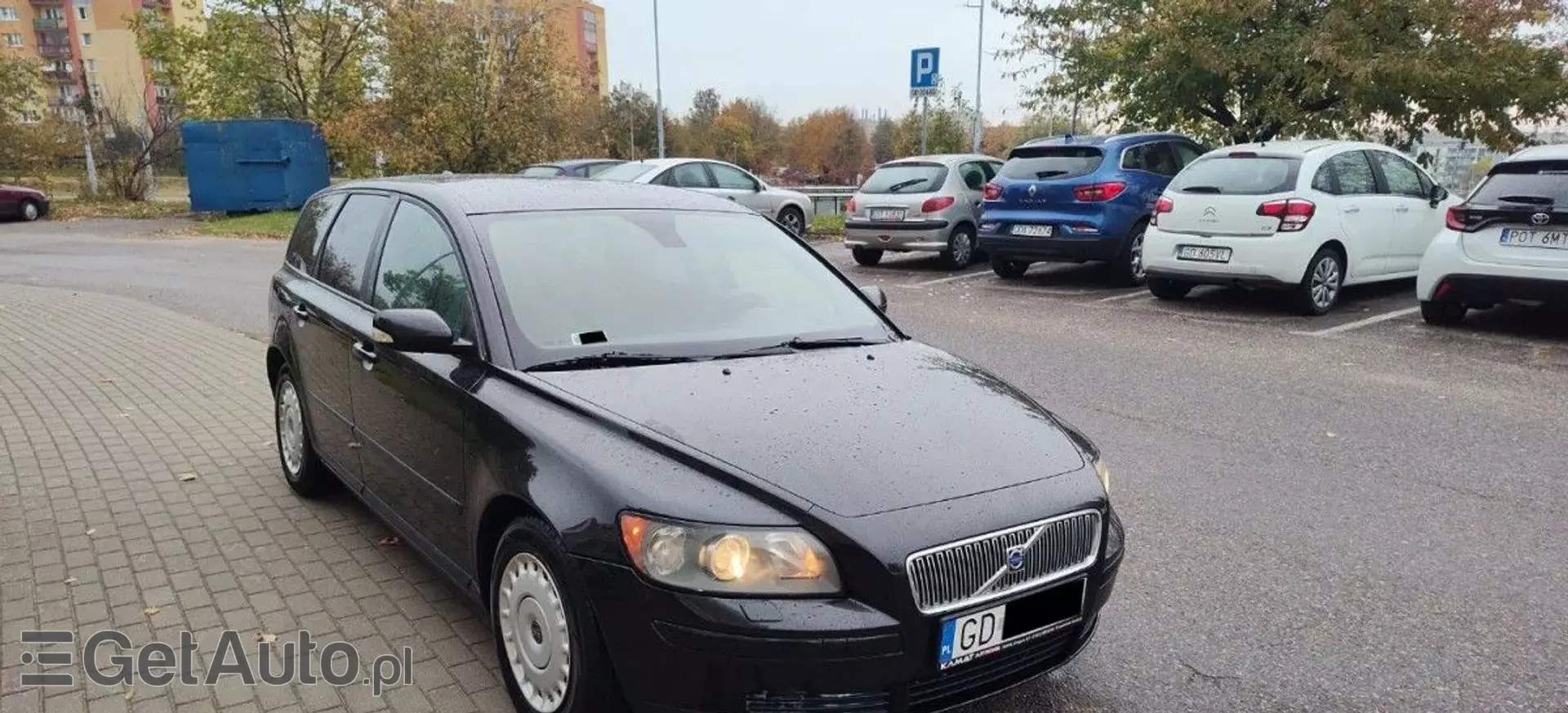 VOLVO V50 