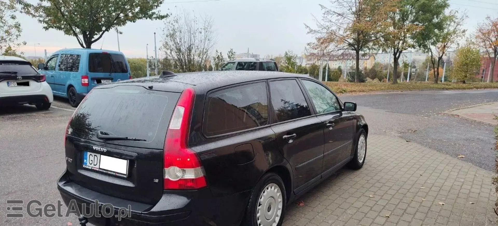 VOLVO V50 