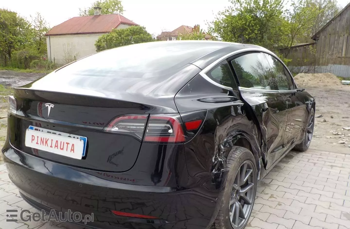 TESLA Model 3 Langstreckenbatterie Allradantrieb Dual Motor Performance