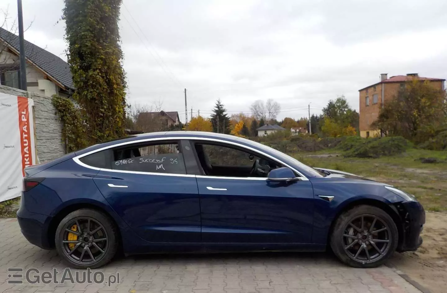 TESLA Model 3 