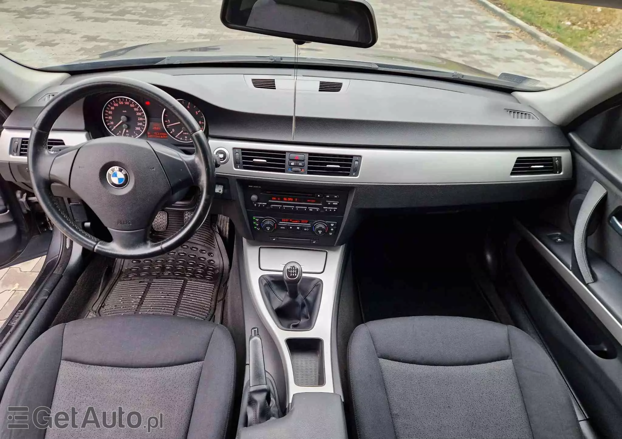 BMW Seria 3 318i