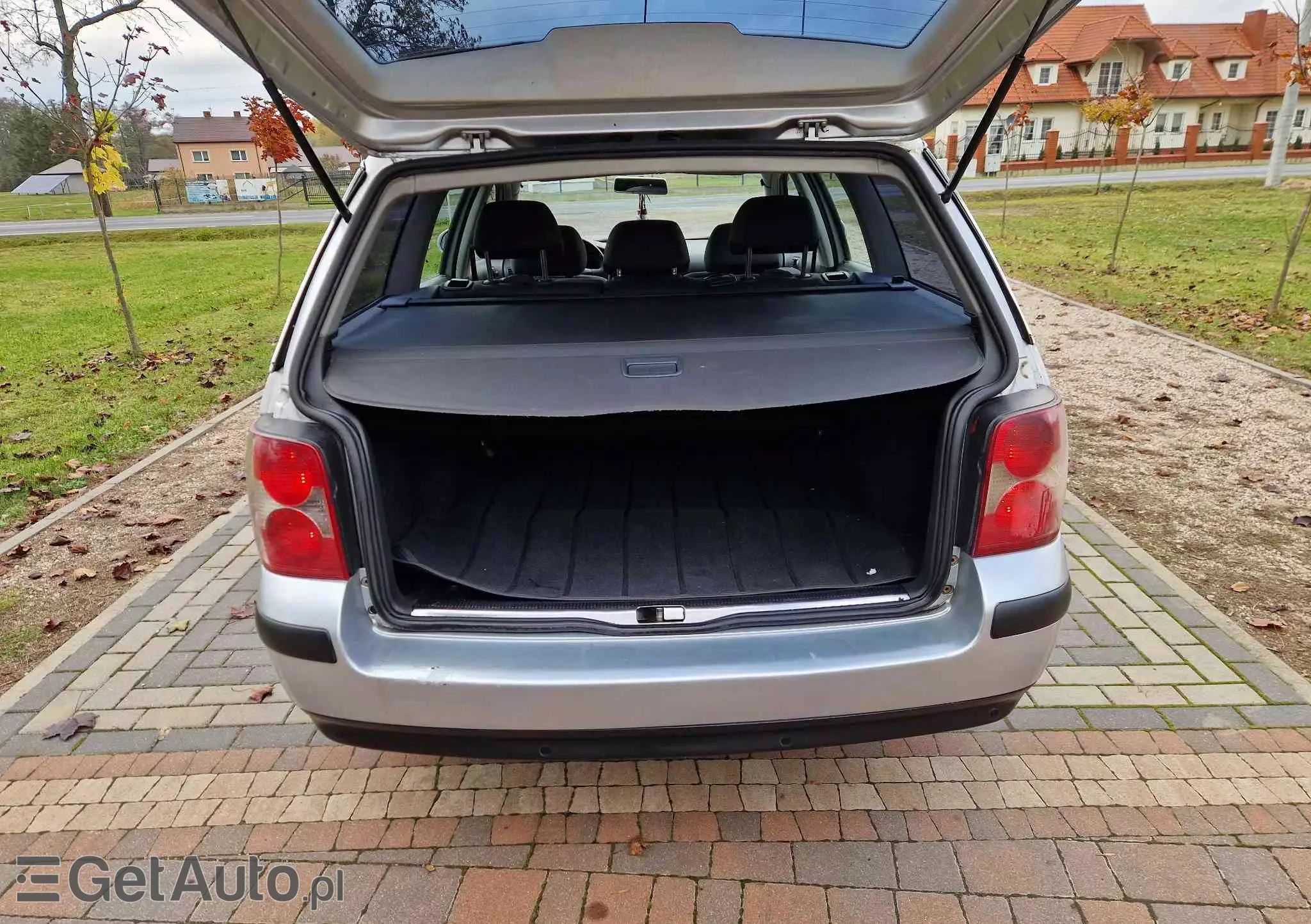 VOLKSWAGEN Passat 1.9 TDI Basis Tiptr