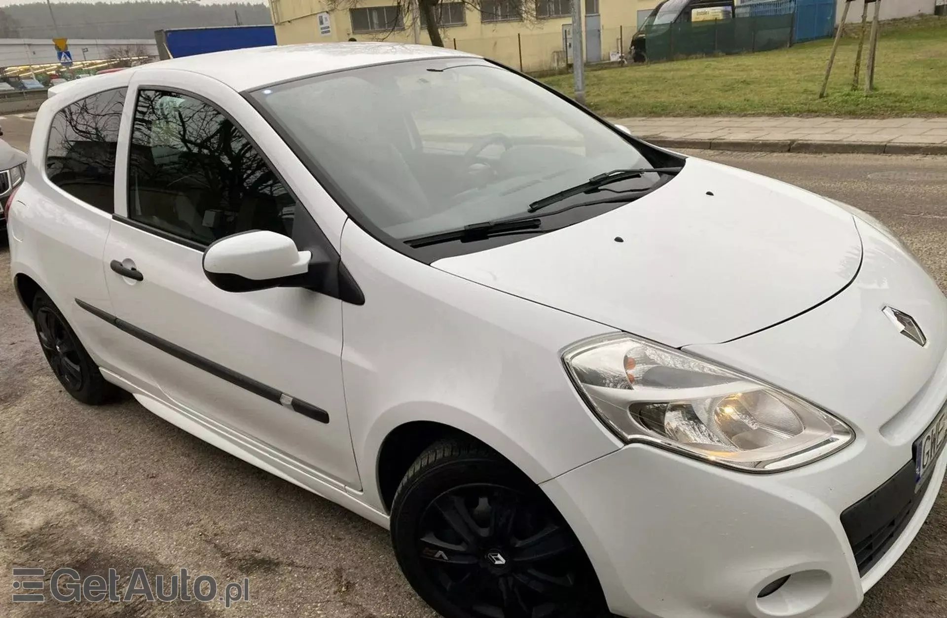 RENAULT Clio 