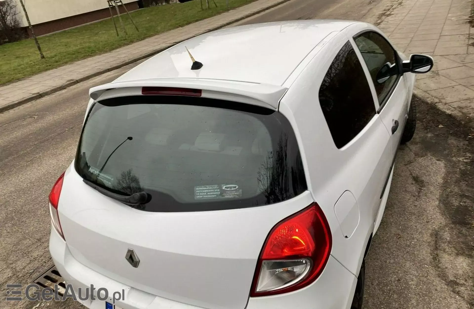 RENAULT Clio 