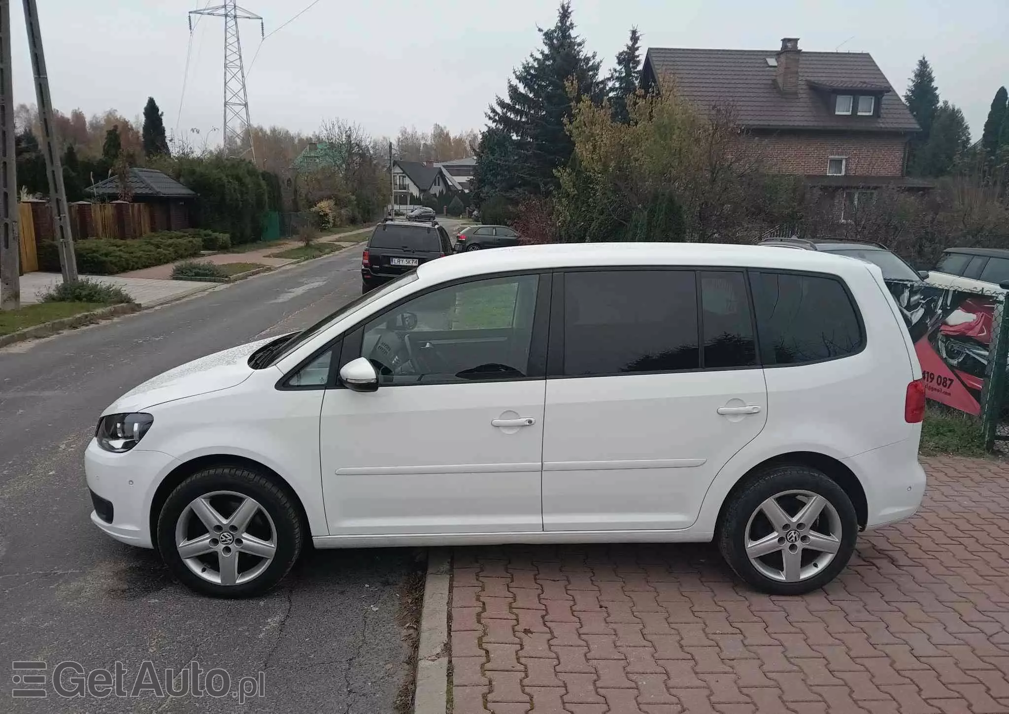 VOLKSWAGEN Touran 2.0 TDI DPF BlueMotion Technology DSG Comfortline