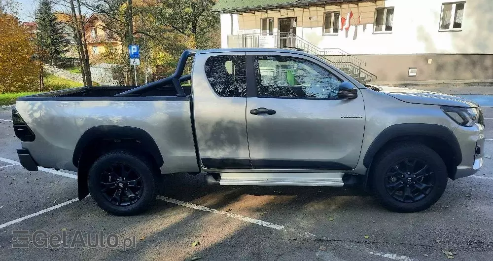 TOYOTA Hilux 2.4 D-4D Double Cab Selection 4x4