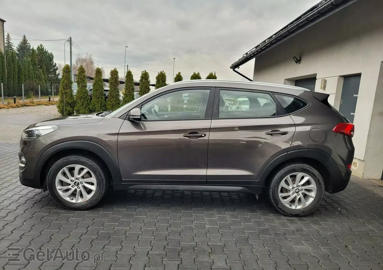 HYUNDAI Tucson 