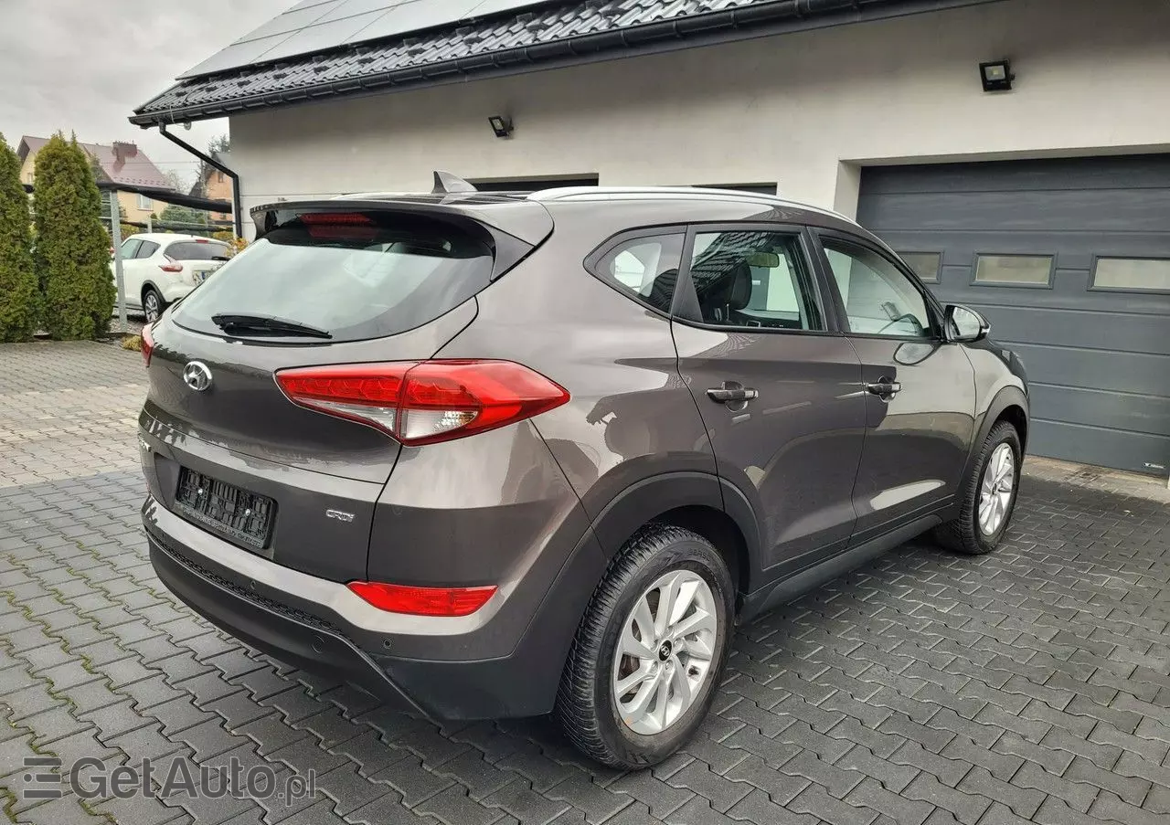 HYUNDAI Tucson 