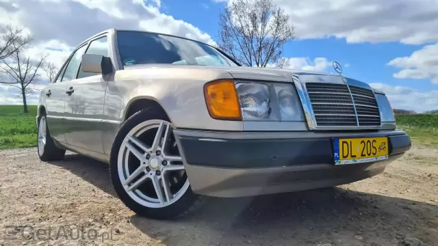 MERCEDES-BENZ W 124 200E