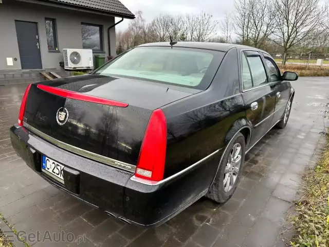 CADILLAC Dts 