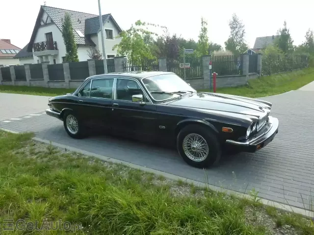 JAGUAR XJ6 