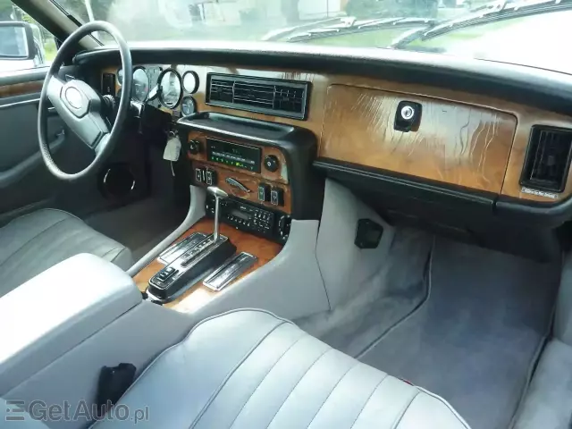 JAGUAR XJ6 