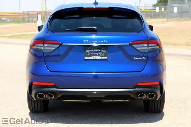 MASERATI Levante Base