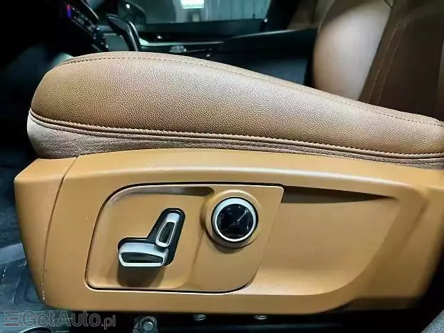 MASERATI Levante Base