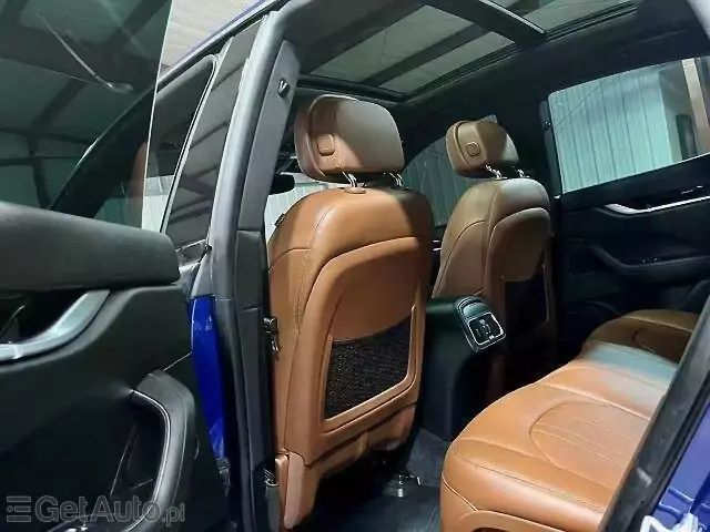 MASERATI Levante Base