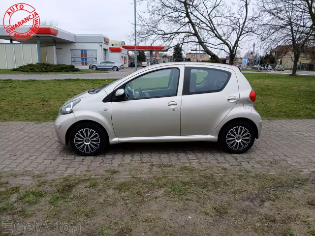 TOYOTA Aygo Gold