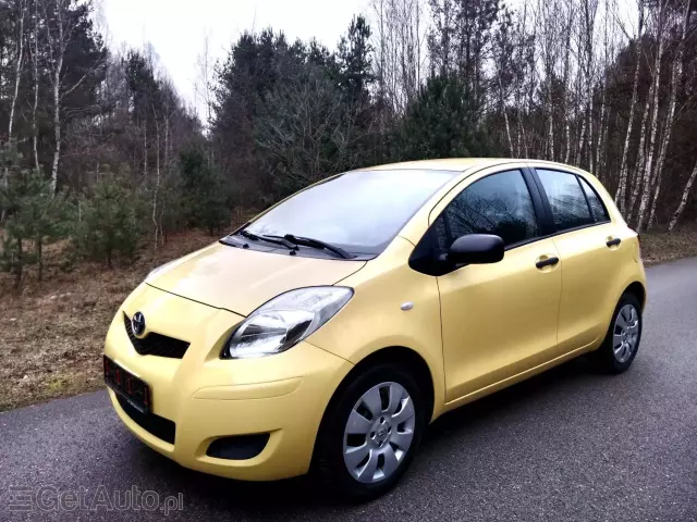 TOYOTA Yaris 