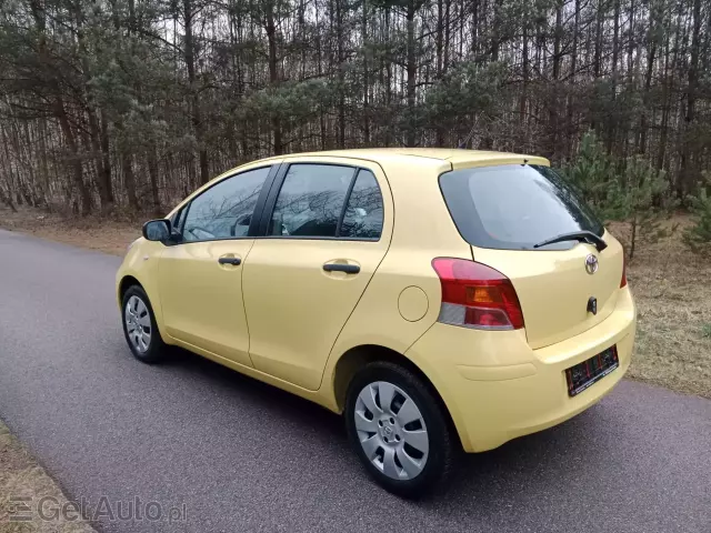 TOYOTA Yaris 