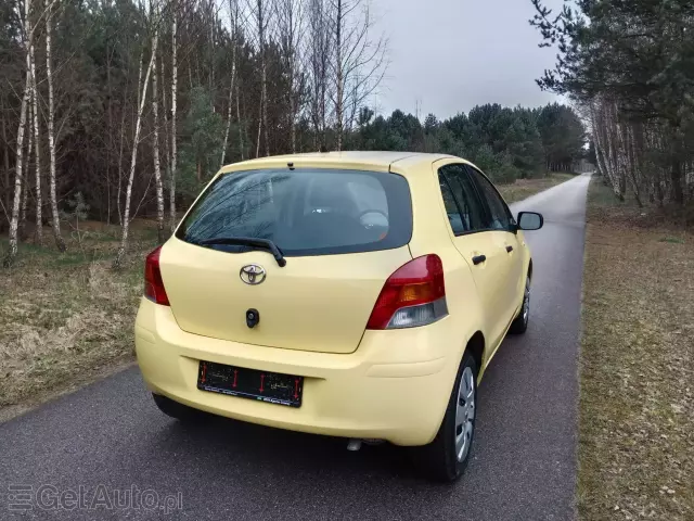 TOYOTA Yaris 