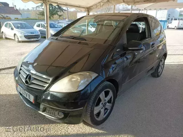 MERCEDES-BENZ A 180 L