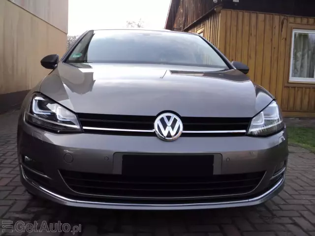 VOLKSWAGEN Golf Highline