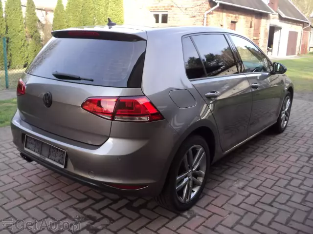 VOLKSWAGEN Golf Highline