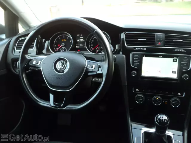 VOLKSWAGEN Golf Highline