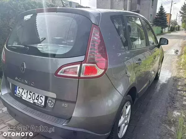 RENAULT Scenic Authentique 105