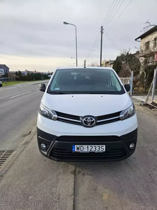 TOYOTA Proace Verso 