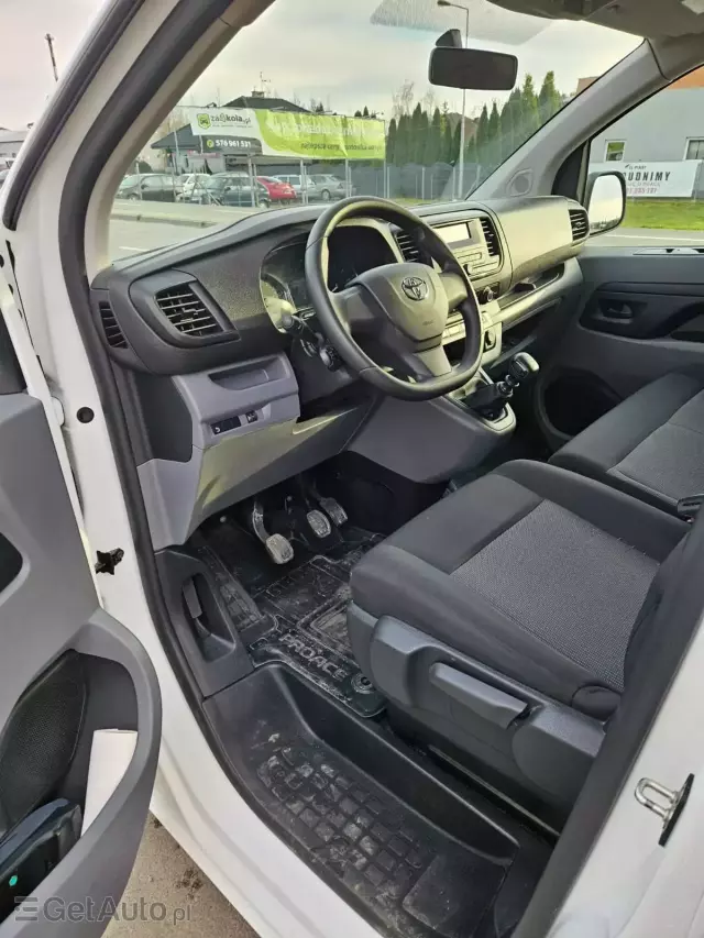 TOYOTA Proace Verso 