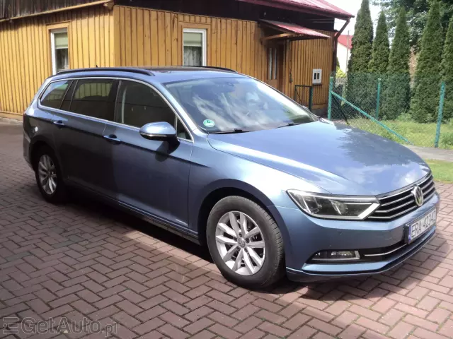 VOLKSWAGEN Passat Comfortline