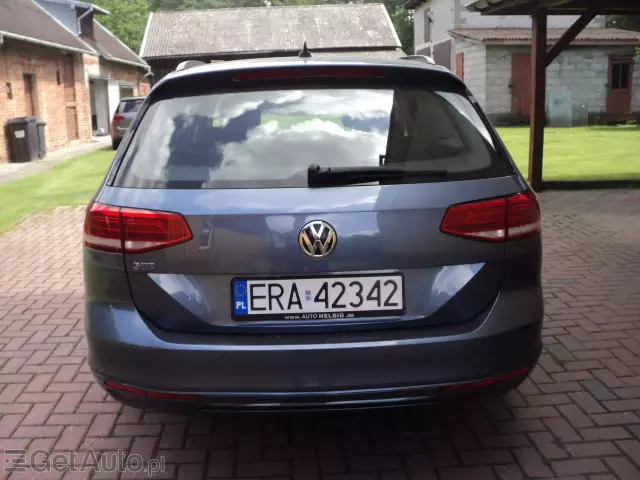 VOLKSWAGEN Passat Comfortline