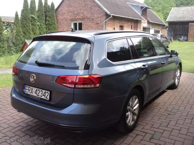 VOLKSWAGEN Passat Comfortline