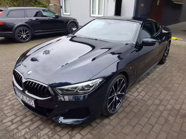 BMW Seria 8 XDrive Steptronic