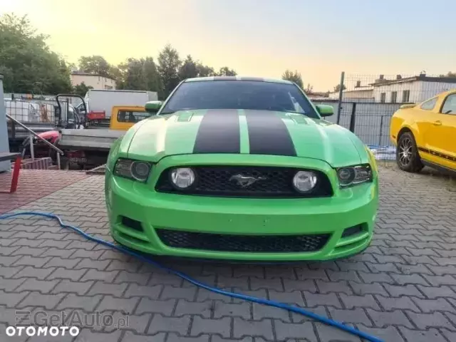 FORD Mustang GT 