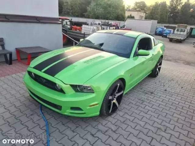 FORD Mustang GT 