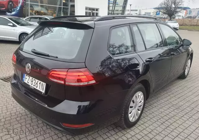 VOLKSWAGEN Golf Trendline BMT