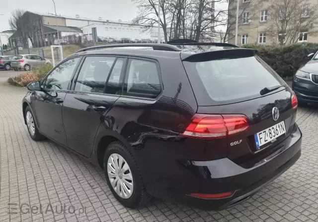 VOLKSWAGEN Golf Trendline BMT