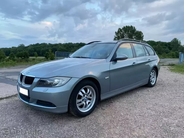 BMW Seria 3 318i