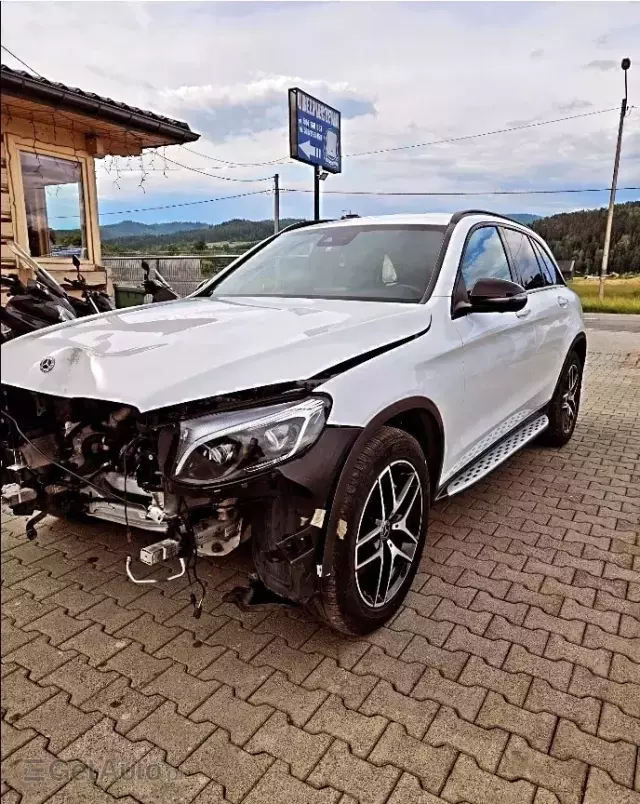 MERCEDES-BENZ GLC AMG 